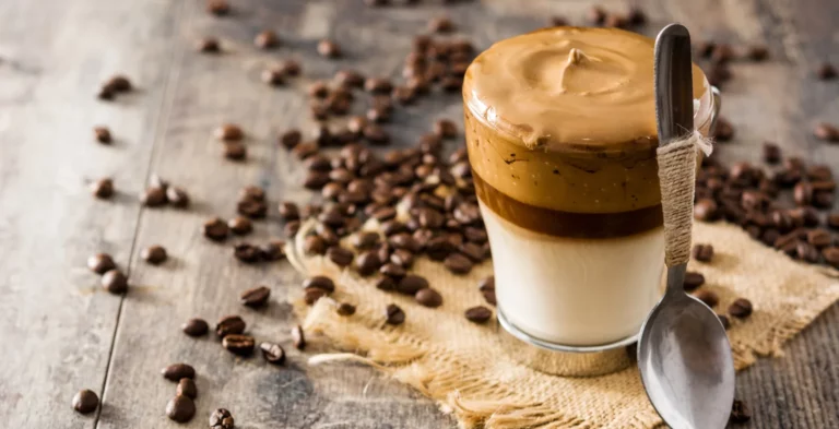 Dalgona-kahvi – Helppo resepti nautinnolliseen kahvihetkeen