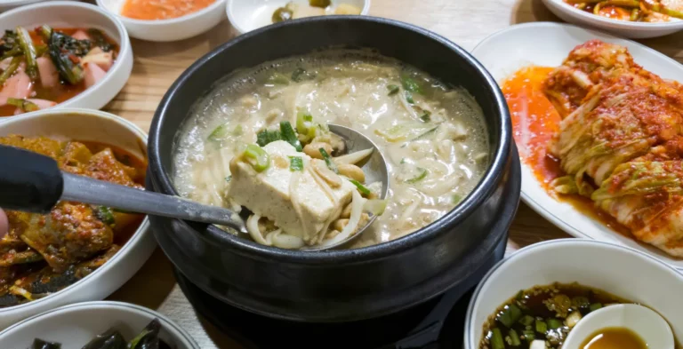 Cheonggukjang – Fermentoitu soijapaputahna Koreasta